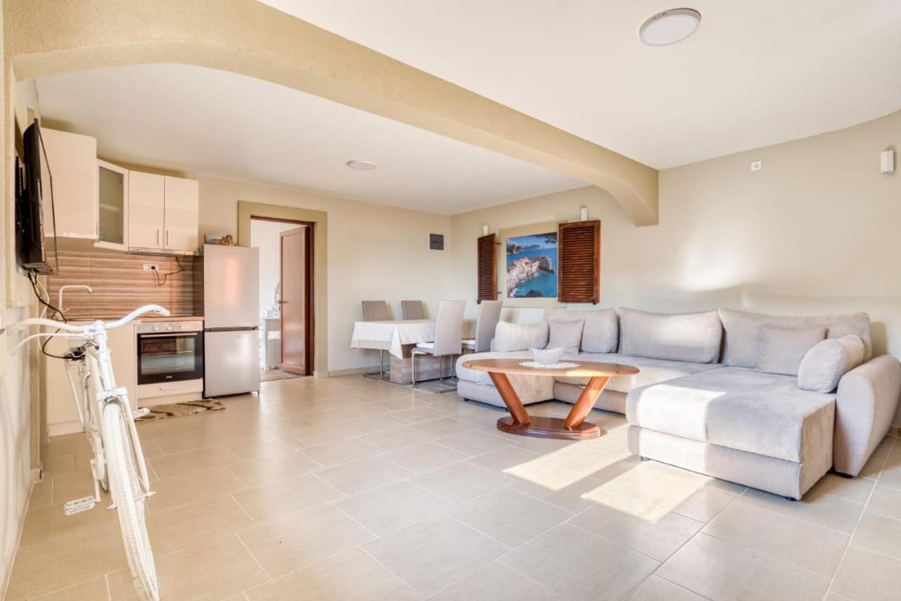 Apartament Savovic_Lux Petrovac Zewnętrze zdjęcie